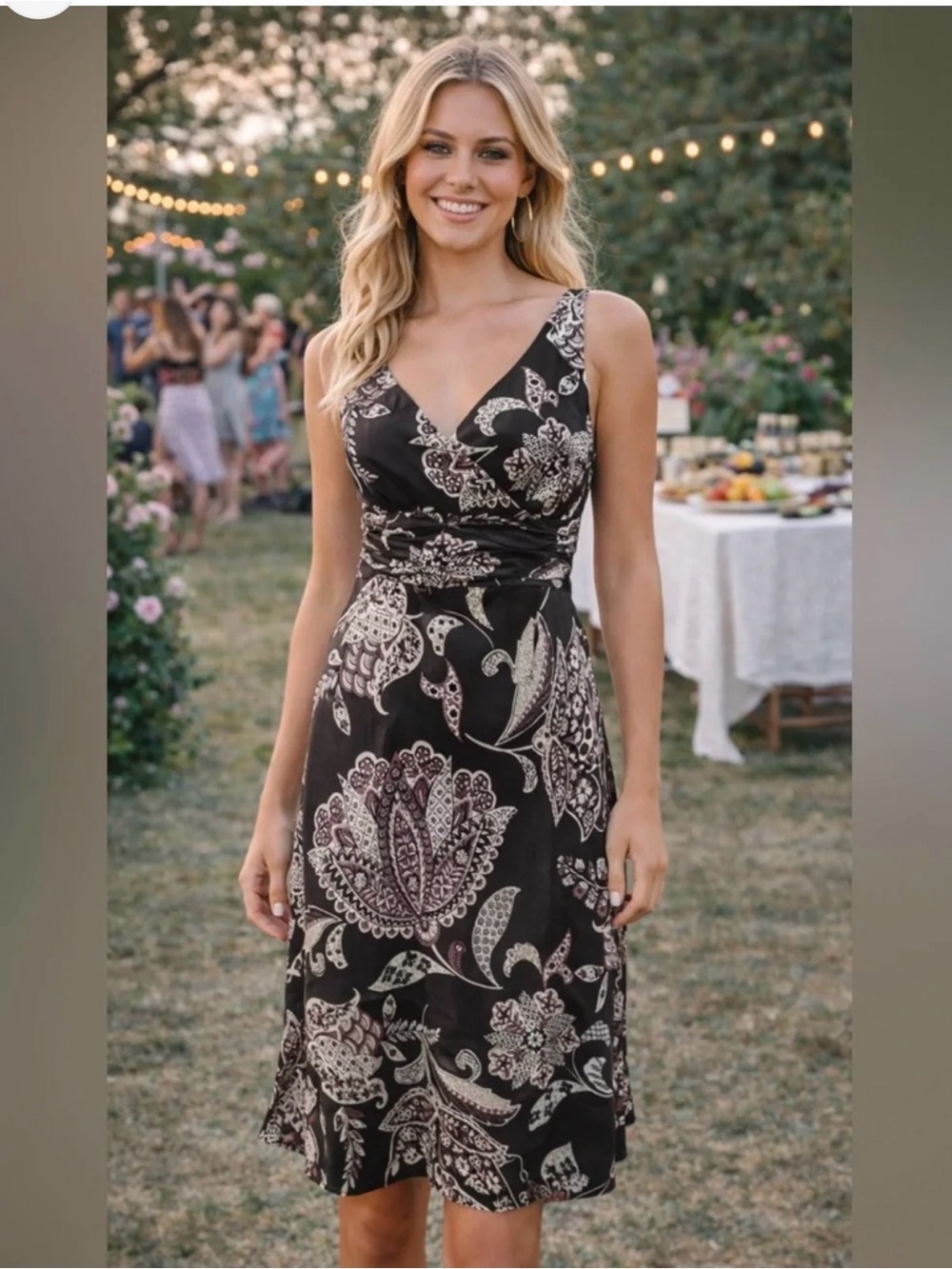 NWOT Ann Taylor 100% Silk (fully lined) Floral Paisley V-Neck Dress in Black
